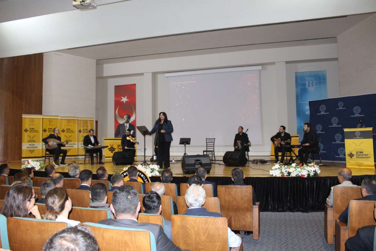 “Muğla Öğretmen Akademileri ‘Şehir ve Eğitim’ Programına Bakan Yardımcısı Yelkenci Katıldı 11